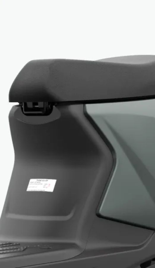 Cốp xe rộng rãi 12L phù hợp với nhu cầu sử dụng hàng ngày của học sinh